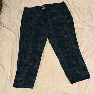Old Navy active capris